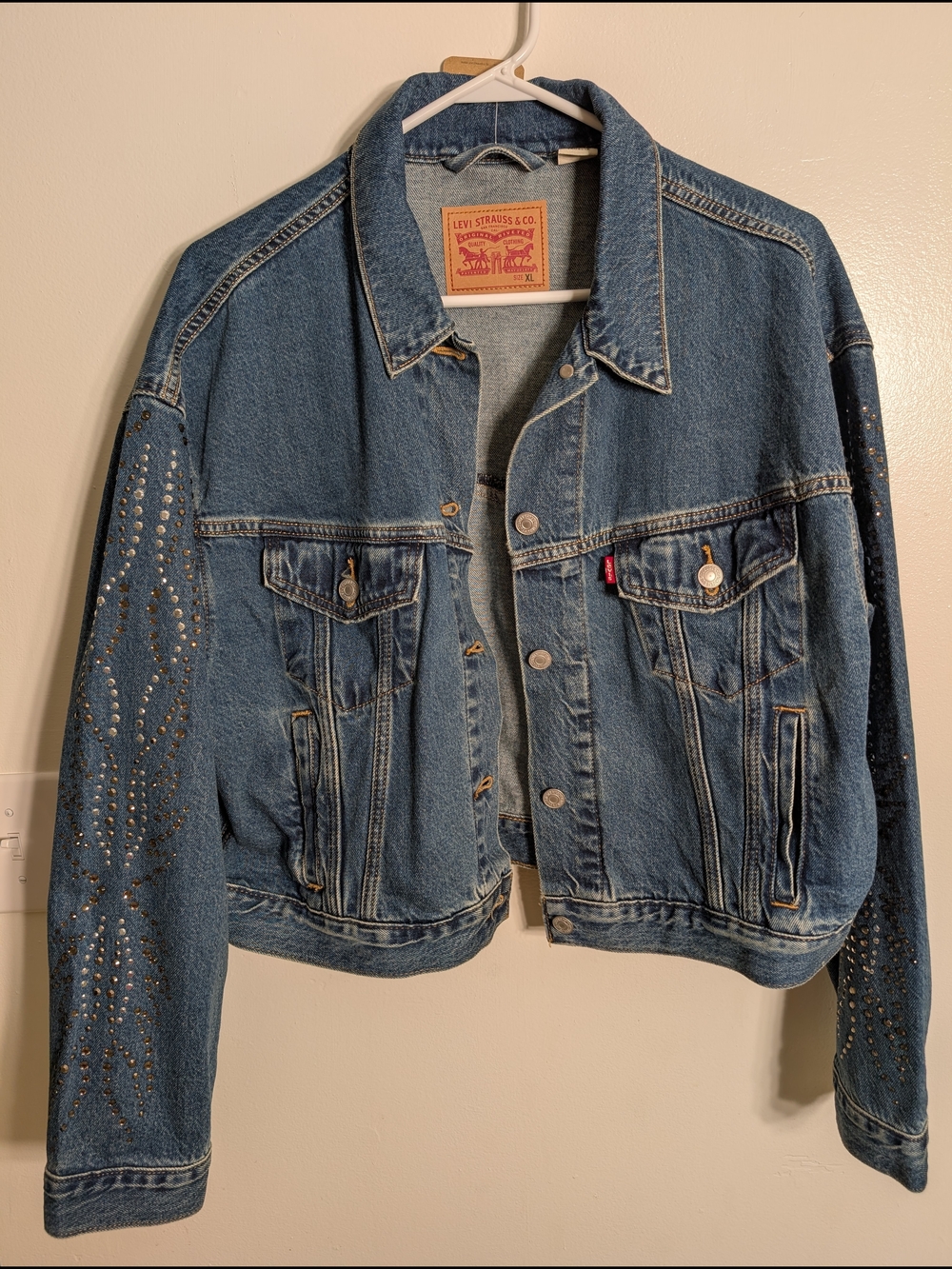 Levi's Women's Blue Denim Stud-Accent Trucker Jacket